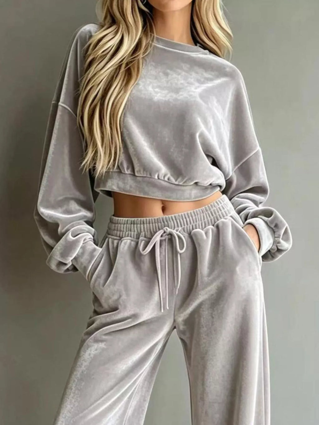 Cropped Sweatshirt & Wide-Leg Pants Set