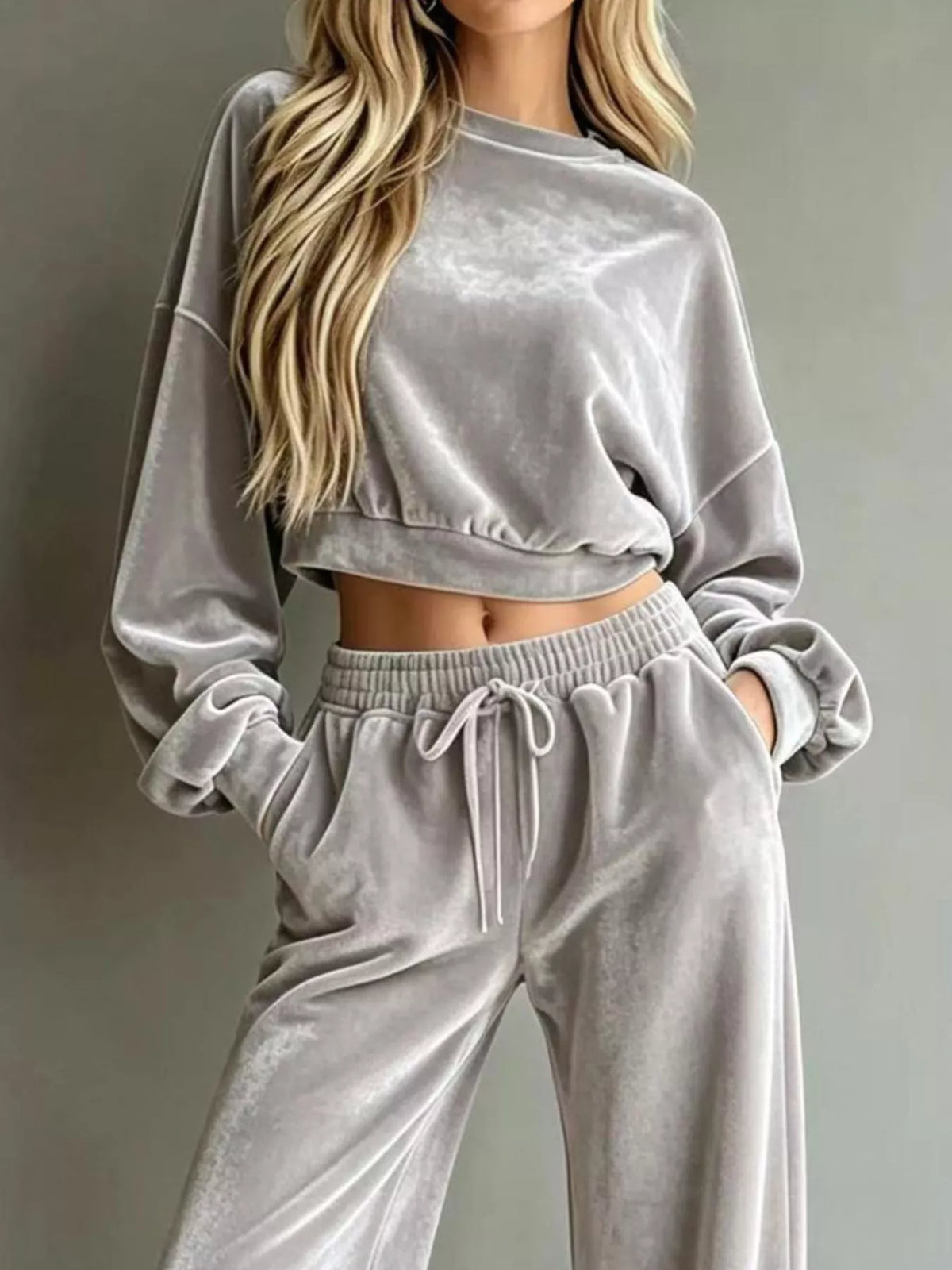 Cropped Sweatshirt & Wide-Leg Pants Set