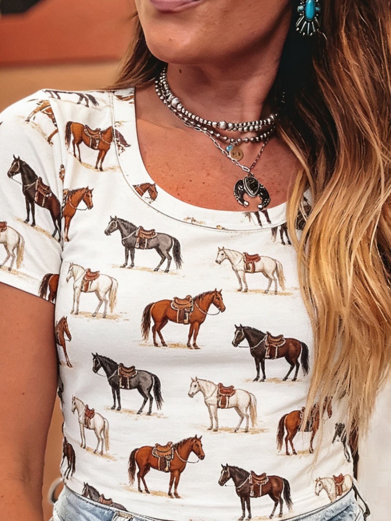 Wild West Horse Print Short Sleeve T-Shirt, white fabric with brown and gray horses; Trendsi
