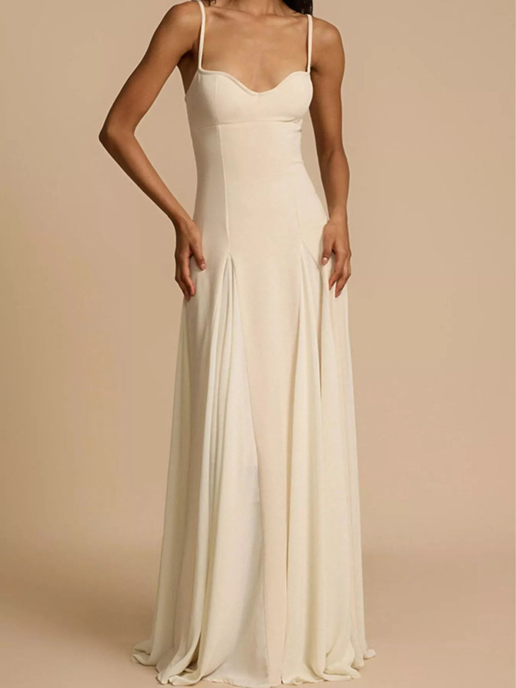 Sweetheart-neck spaghetti-strap flowy maxi dress in cream
