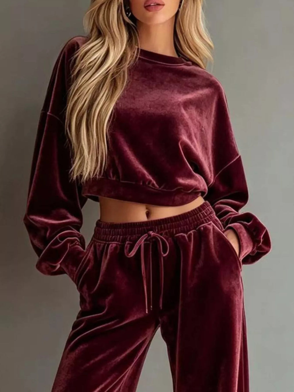 Cropped Sweatshirt & Wide-Leg Pants Set