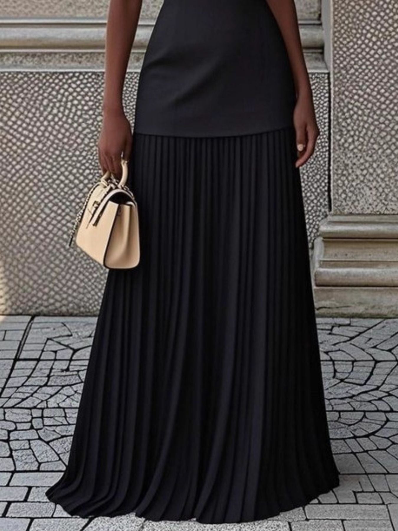 Sleeveless pleated maxi dress by Bellebijouix in black