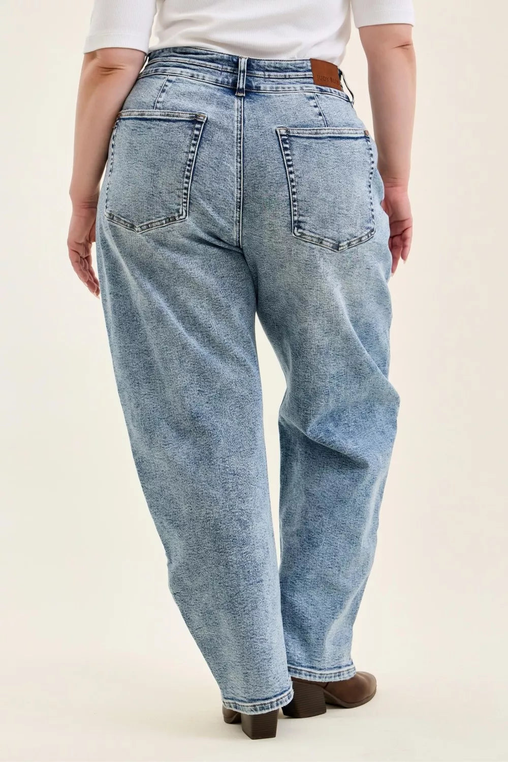 Judy Blue high-waist Marlow Arc Leg jeans with double waistband in light blue denim, plus size.