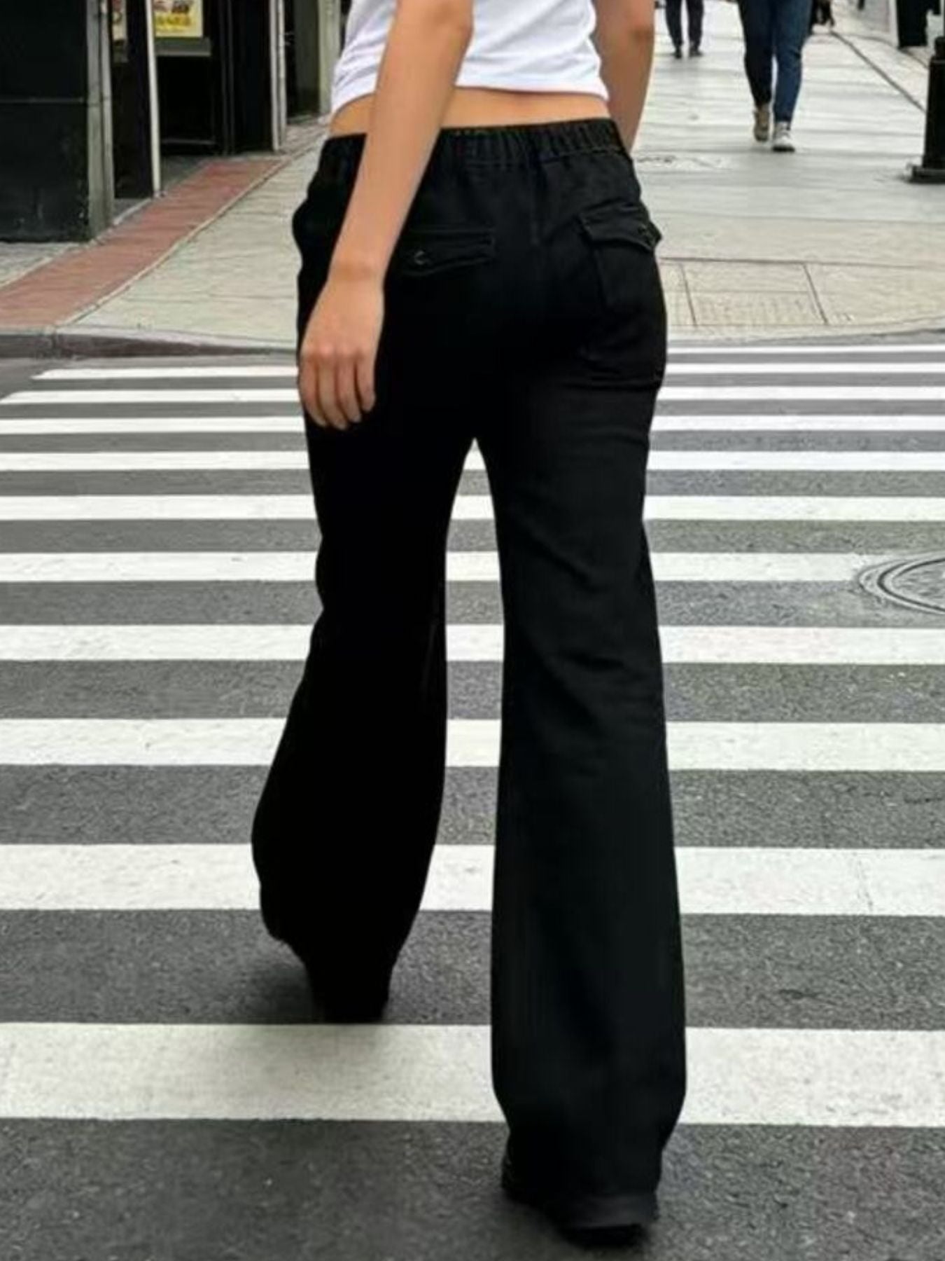Wide-leg Belle Bijouix jeans in black with back pockets