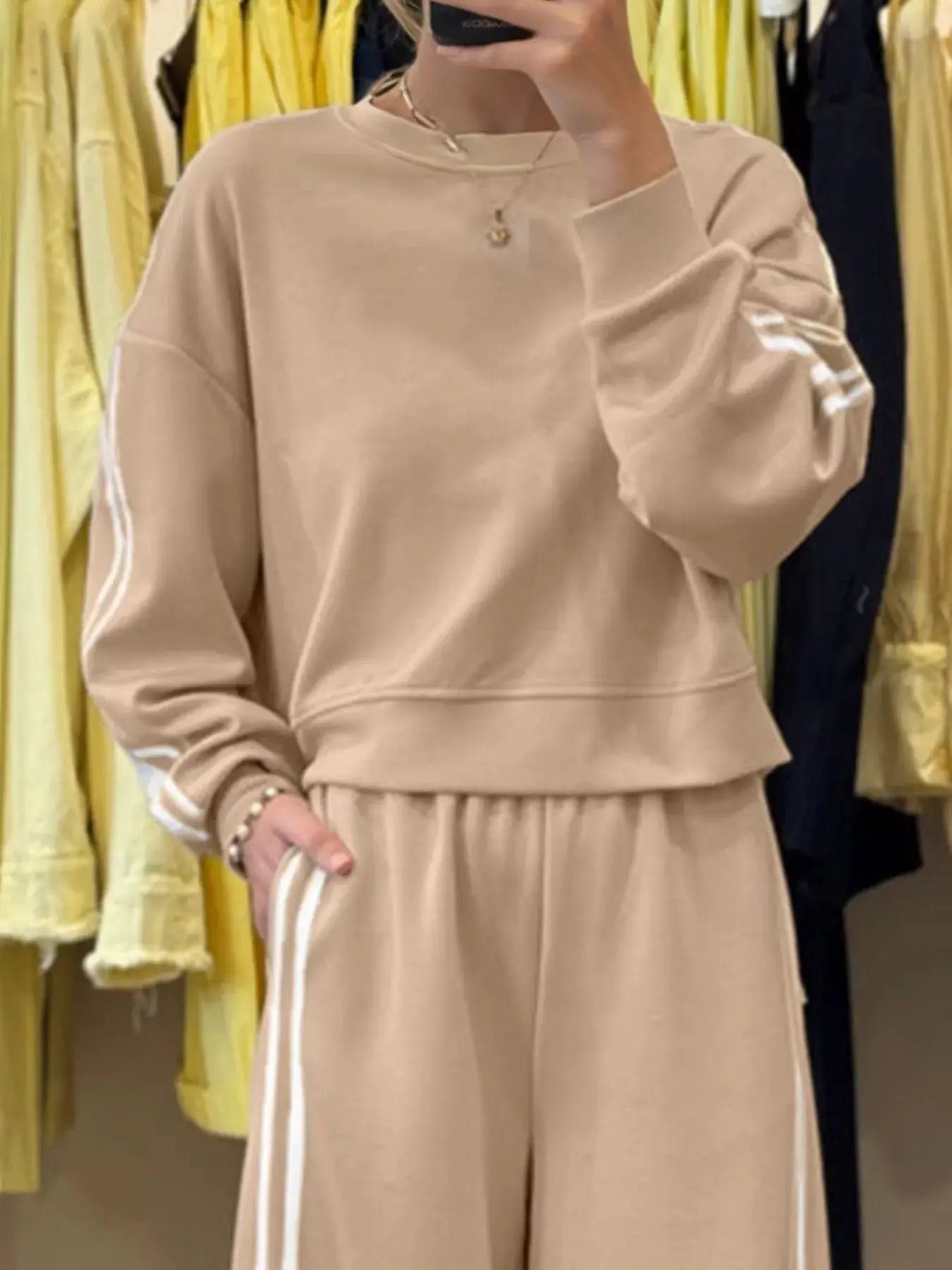 Beige striped-detail crewneck top and elastic sweatpants 2pc activewear set with contrast stitching